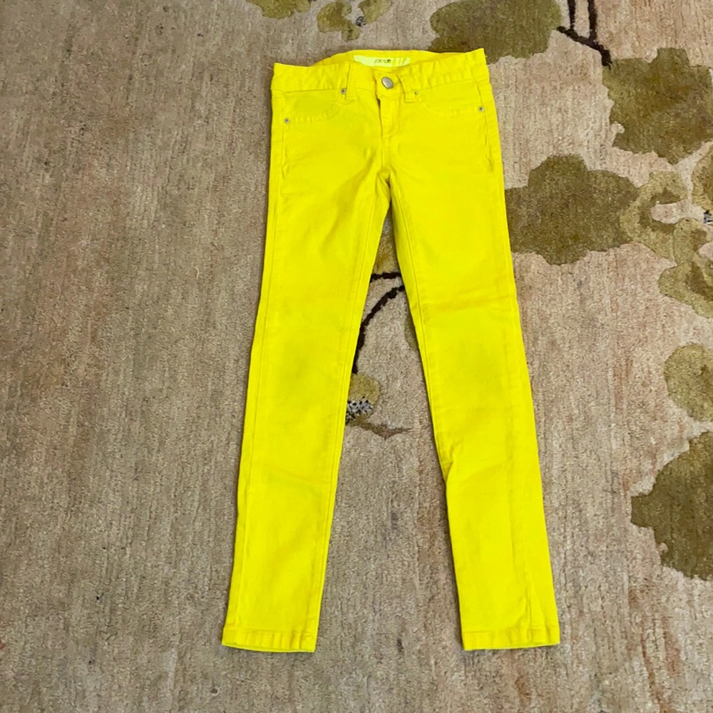 Joes jeans! Super cute a little worn! Size 7